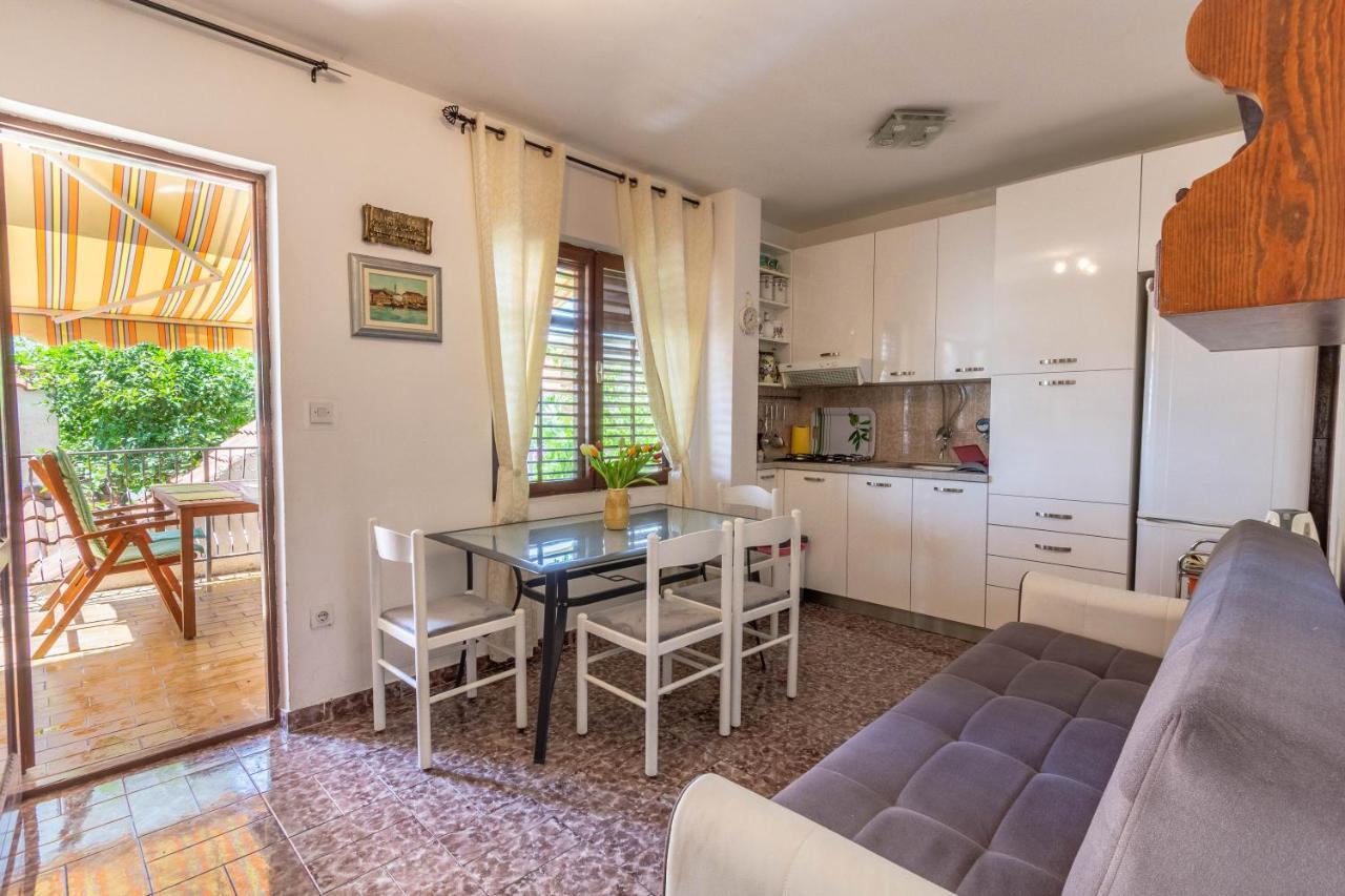 apartman Dag Podstrana Bagian luar foto