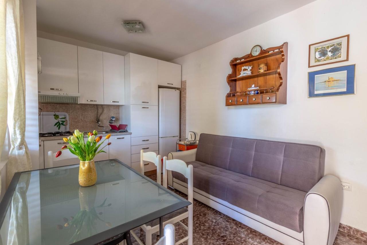apartman Dag Podstrana Bagian luar foto