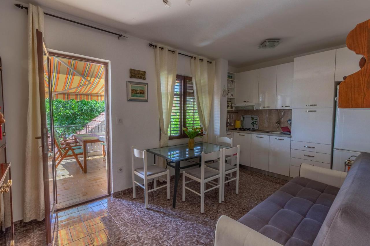 apartman Dag Podstrana Bagian luar foto