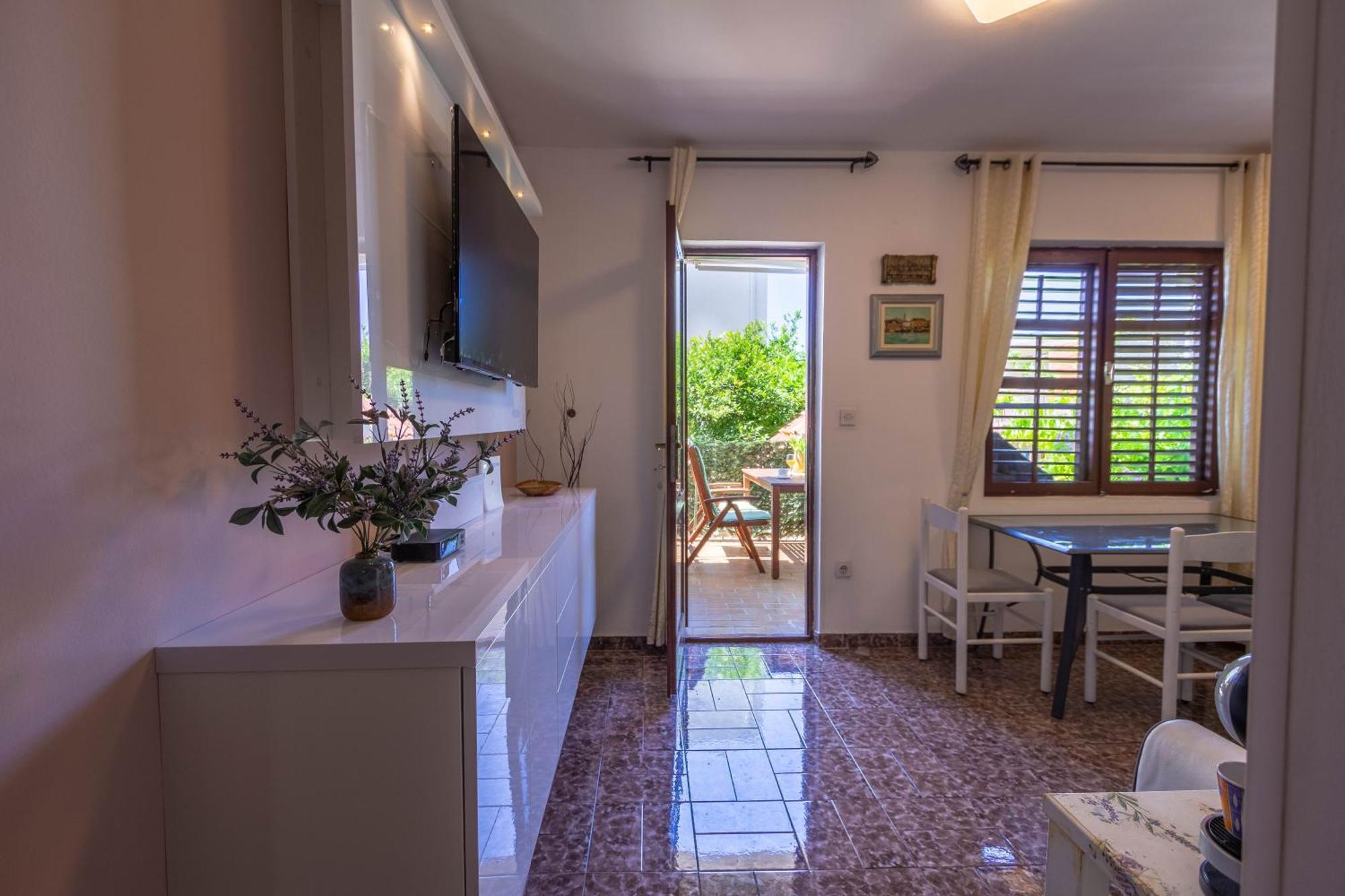 apartman Dag Podstrana Bagian luar foto