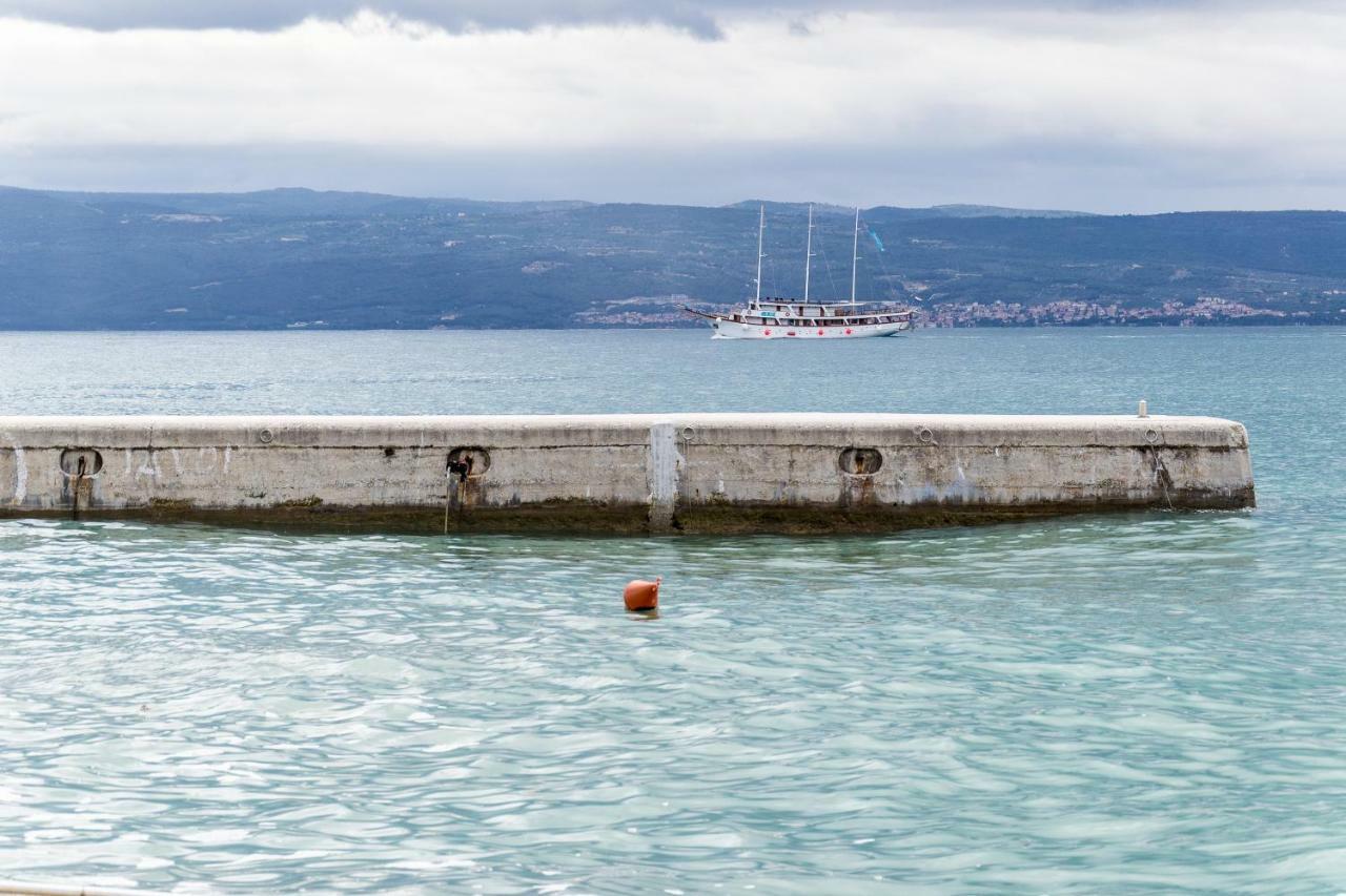 apartman Dag Podstrana Bagian luar foto