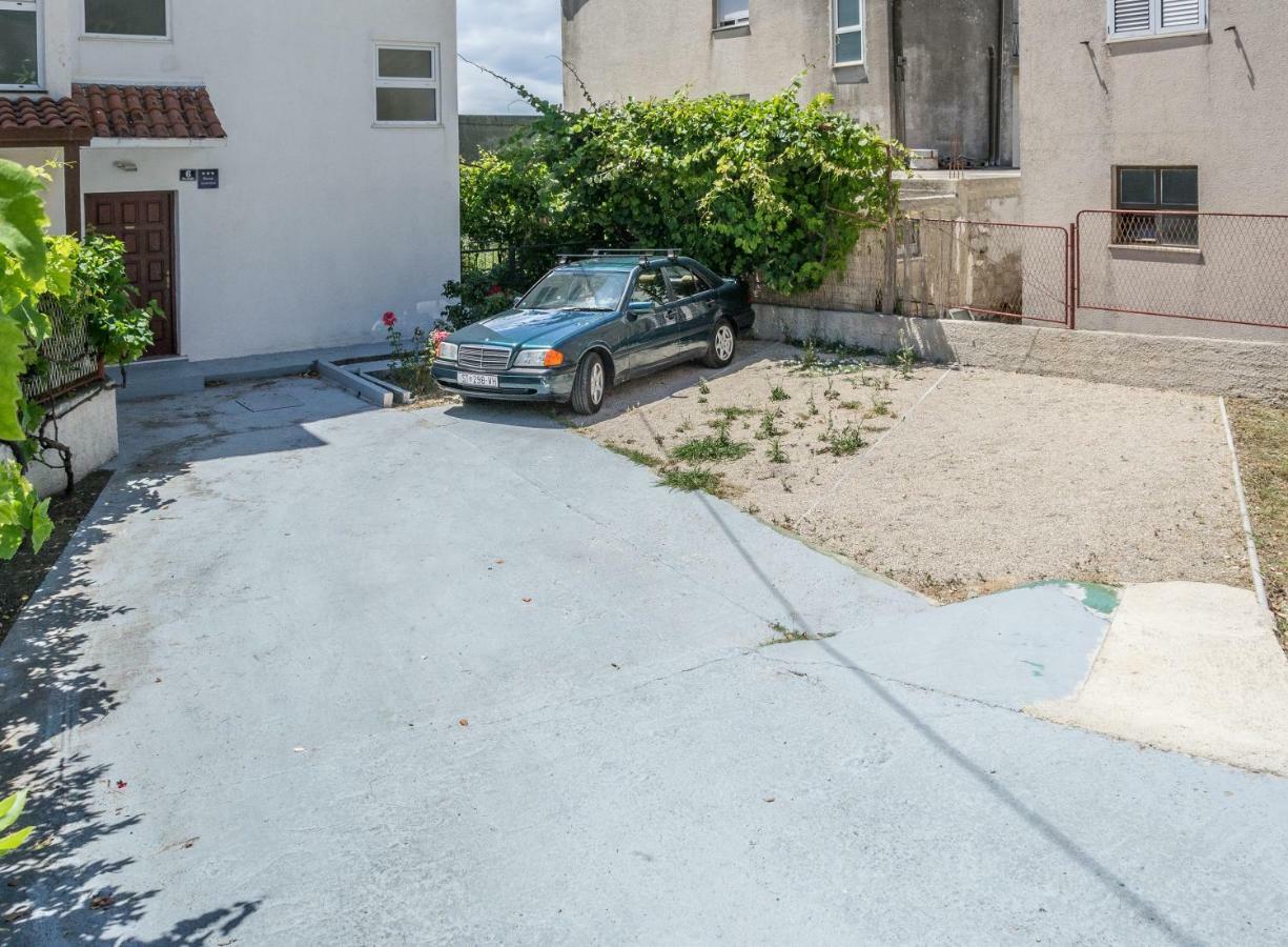 apartman Dag Podstrana Bagian luar foto