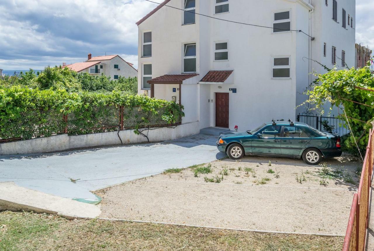 apartman Dag Podstrana Bagian luar foto